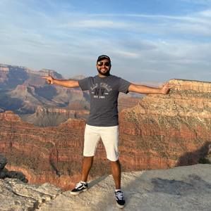 Meet your Posher, Sergio mannuel